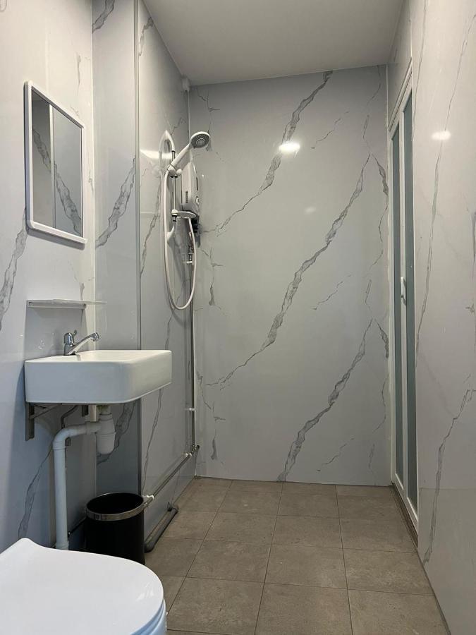 Duke Living Hostel สิงคโปร์ ภายนอก รูปภาพ